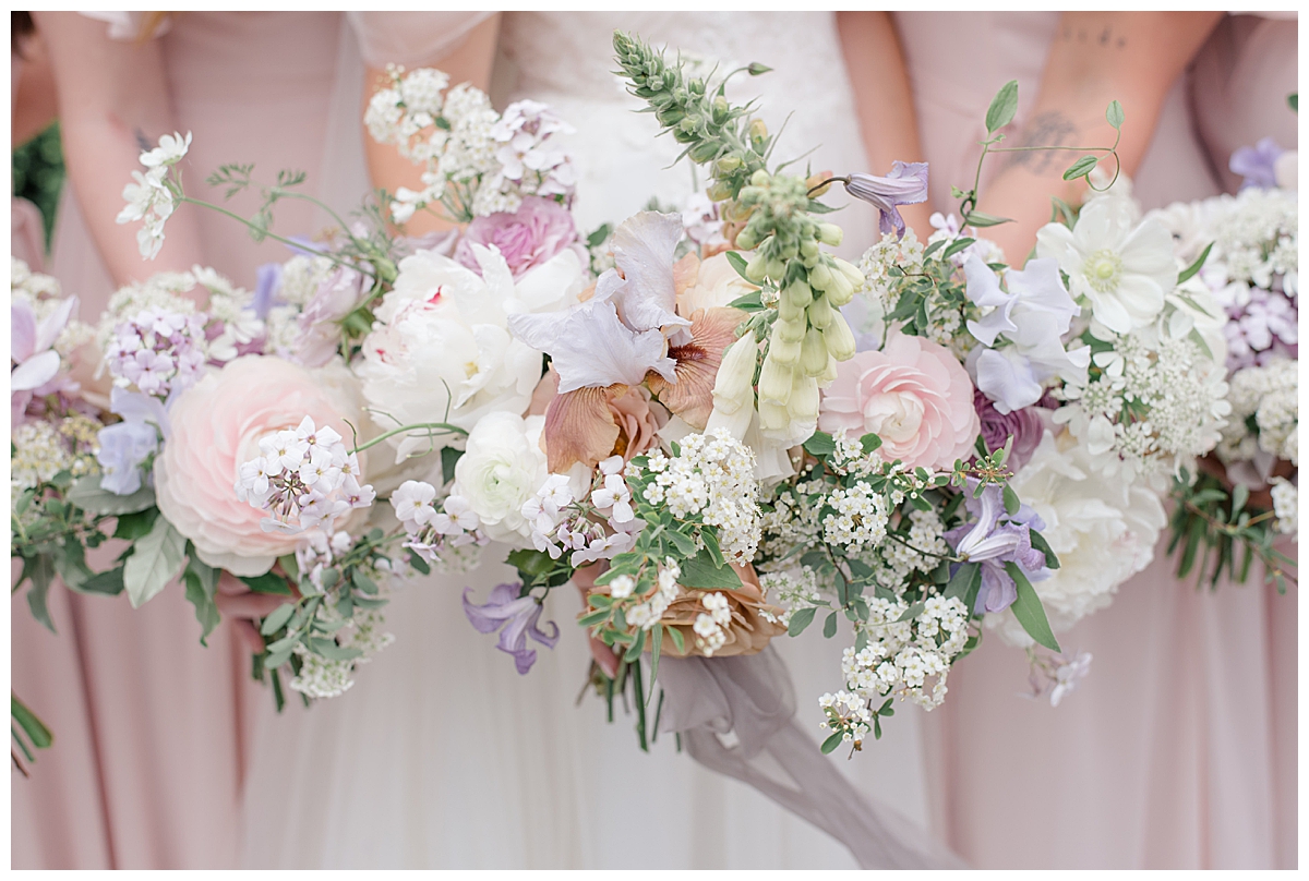 Wedding florals by Old Slate Floral at Beverly Mansion wedding in Columbus, Ohio taken by Ohio Wedding Photographer Ashleigh Grzybowski