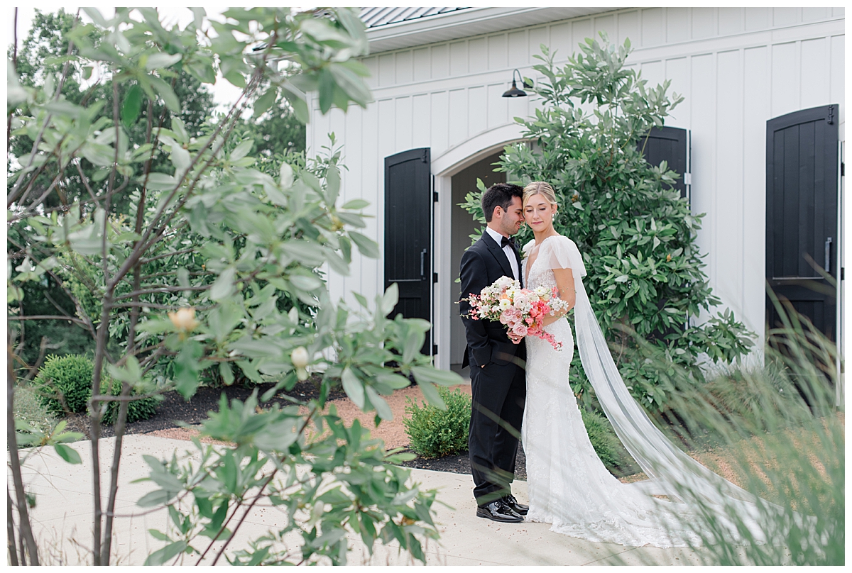Bride and groom pictures at Magnolia Hill Farm